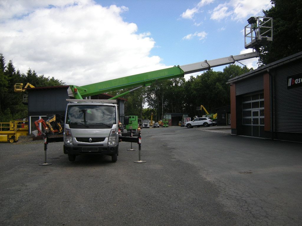 Renault Maxity mit Aufbau, Palfinger P220B, 22m - Camión con plataforma elevadora: foto 4 Renault Maxity mit Aufbau, Palfinger P220B, 22m - Camión con plataforma elevadora: foto 4
