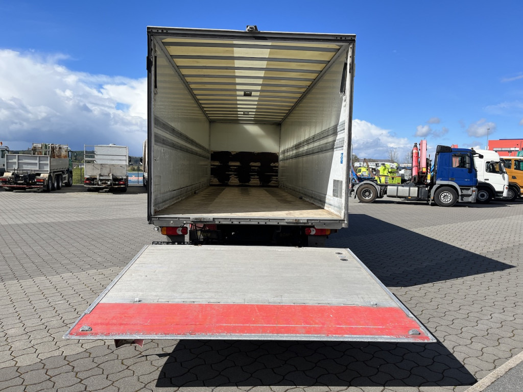 Iveco 120E25 Eurocargo 4x2 Koffer | Ladebordwand - Camión: foto 2 Iveco 120E25 Eurocargo 4x2 Koffer | Ladebordwand - Camión: foto 2
