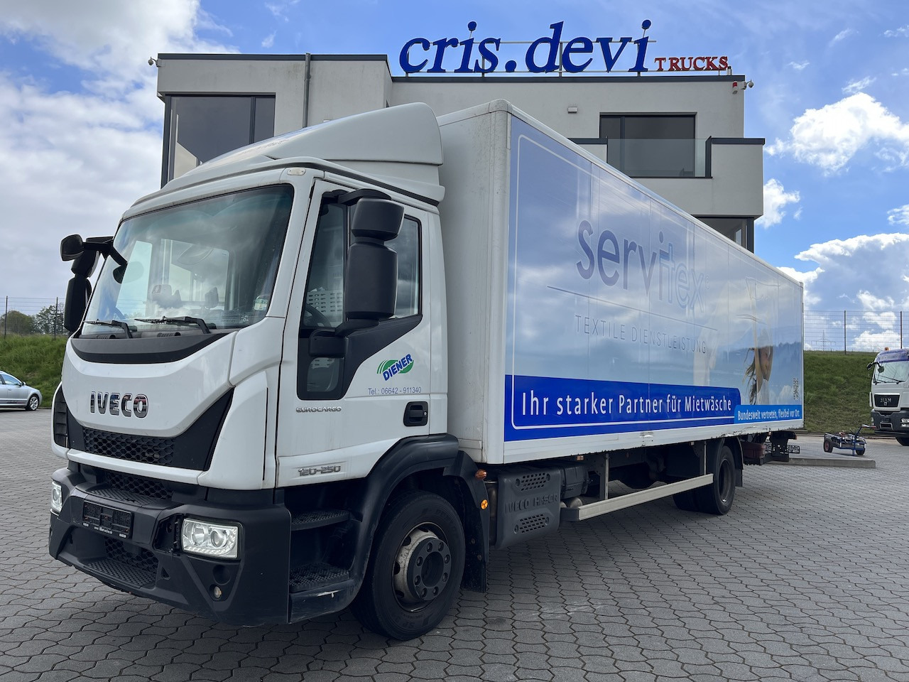 Iveco 120E25 Eurocargo 4x2 Koffer | Ladebordwand - Camión caja cerrada: foto 1 Iveco 120E25 Eurocargo 4x2 Koffer | Ladebordwand - Camión caja cerrada: foto 1
