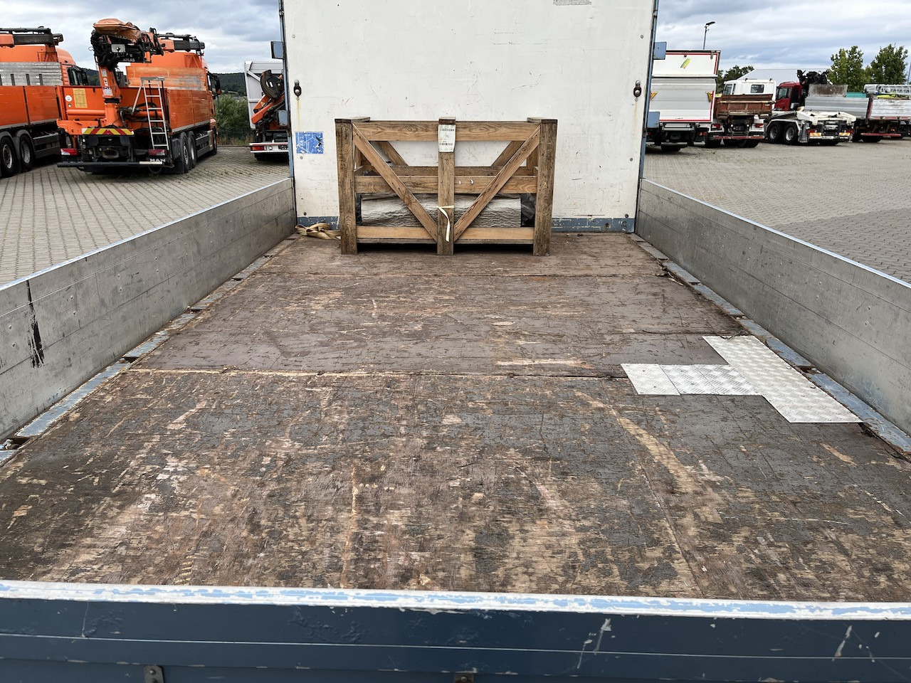 MAN TGL 8.220 4x2 Pritsche AHK - Furgoneta caja abierta: foto 4 MAN TGL 8.220 4x2 Pritsche AHK - Furgoneta caja abierta: foto 4