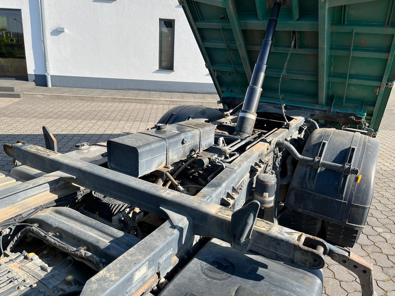 MAN TGS 18.460 4X4 H BL Kipper - Camión volquete: foto 3 MAN TGS 18.460 4X4 H BL Kipper - Camión volquete: foto 3