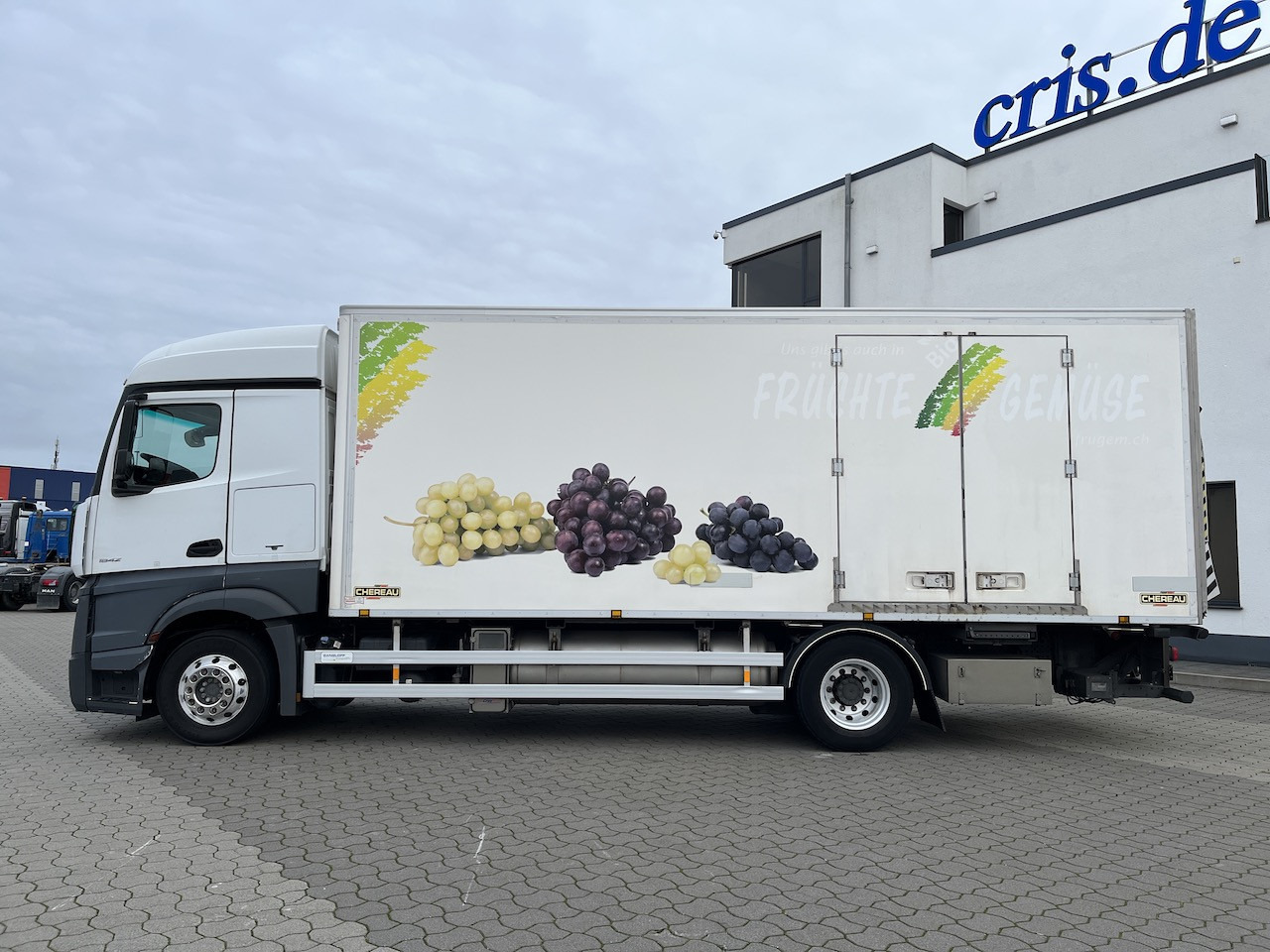 Camión caja cerrada Mercedes-Benz 1842 4x2 LBW Kühlung: foto 8 Camión caja cerrada Mercedes-Benz 1842 4x2 LBW Kühlung: foto 8