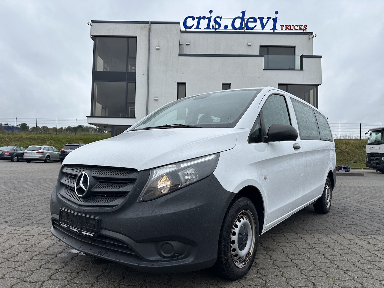 Mercedes-Benz Vito 111 CDI   9 Sitzer   BT   FSE   Klima   Tempomat   Radio - Furgoneta de pasajeros: foto 1 Mercedes-Benz Vito 111 CDI   9 Sitzer   BT   FSE   Klima   Tempomat   Radio - Furgoneta de pasajeros: foto 1