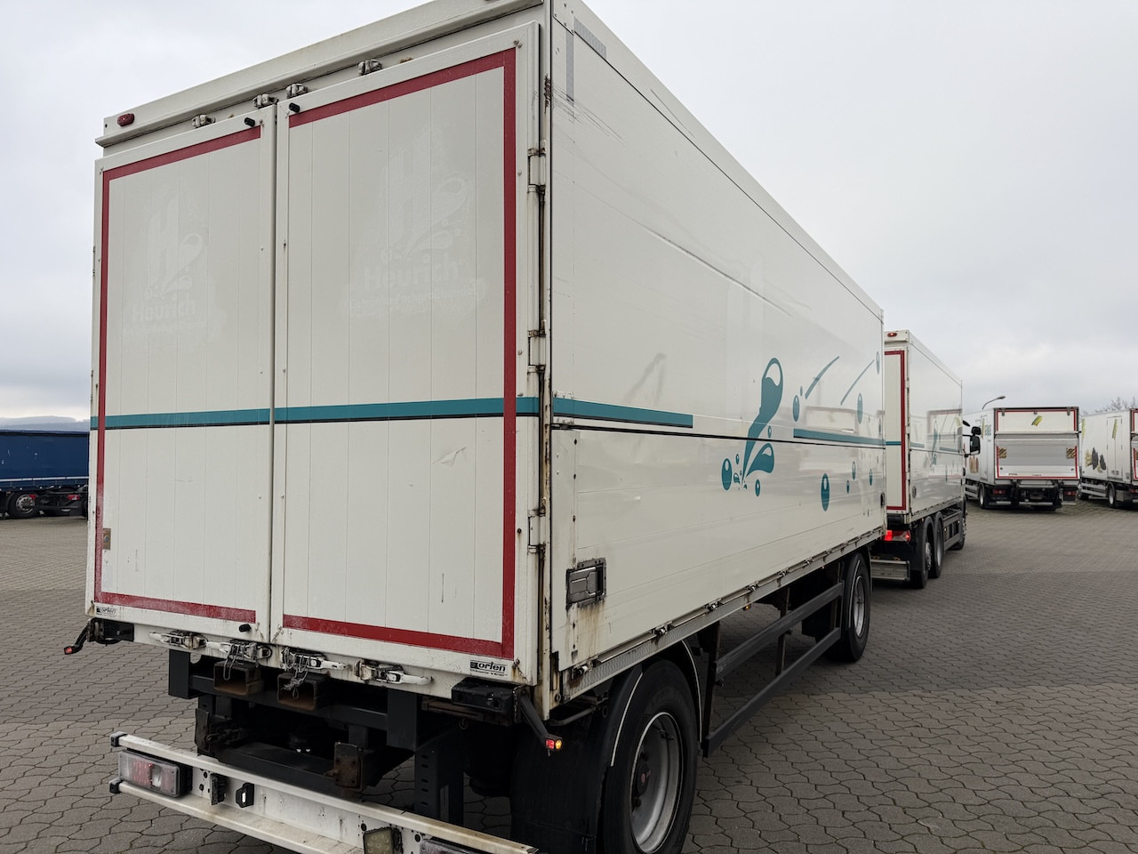 Scania R 450 6x2 Geränkezug + Orten Anhänger - Camión caja cerrada: foto 5 Scania R 450 6x2 Geränkezug + Orten Anhänger - Camión caja cerrada: foto 5