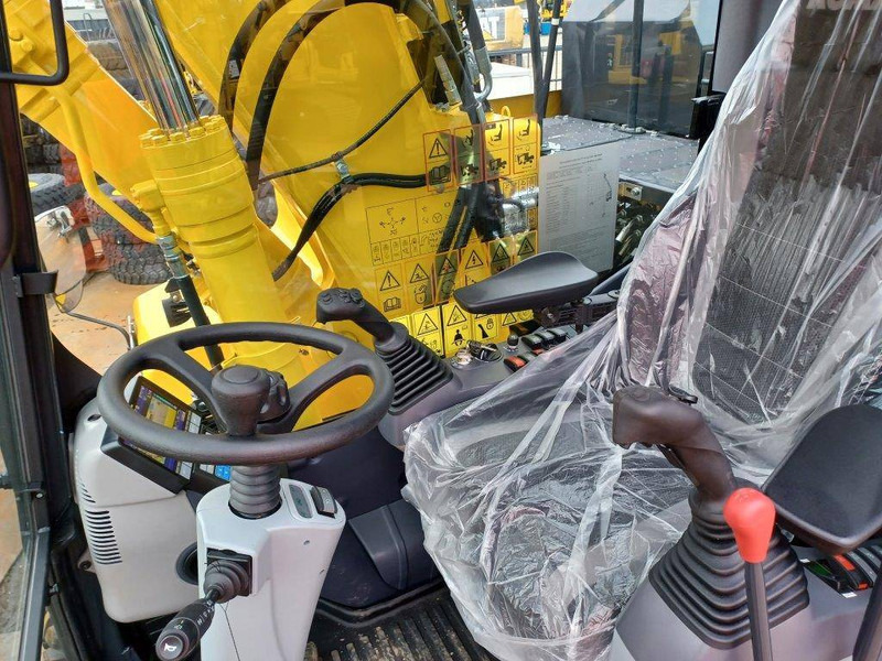 Komatsu PW158-11E0 - Excavadora de ruedas: foto 4 Komatsu PW158-11E0 - Excavadora de ruedas: foto 4