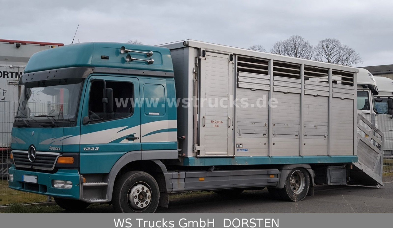 Mercedes-Benz Atego 1223 1 Stock Hohe Gitter Viehtransporter - Camión para caballos: foto 4 Mercedes-Benz Atego 1223 1 Stock Hohe Gitter Viehtransporter - Camión para caballos: foto 4