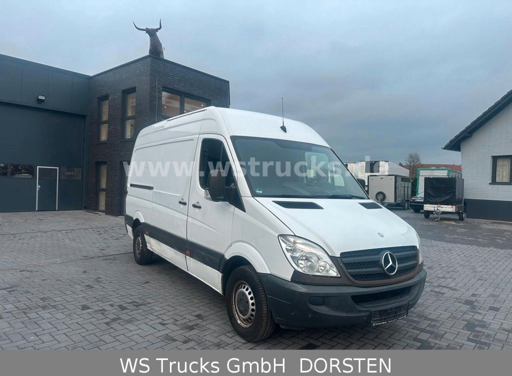 Mercedes-Benz Sprinter II Kasten 216 CDI Hoch/Lang - Coche: foto 5 Mercedes-Benz Sprinter II Kasten 216 CDI Hoch/Lang - Coche: foto 5