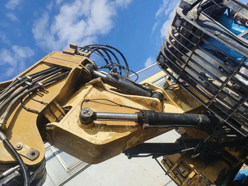 Excavadora de cadenas Caterpillar 3 Stück! 328D TUNNELBAG Tiefl. Schild Ripper 328D TUNNELBAGGER Tiefl. Schild Ripper: foto 12 Excavadora de cadenas Caterpillar 3 Stück! 328D TUNNELBAG Tiefl. Schild Ripper 328D TUNNELBAGGER Tiefl. Schild Ripper: foto 12