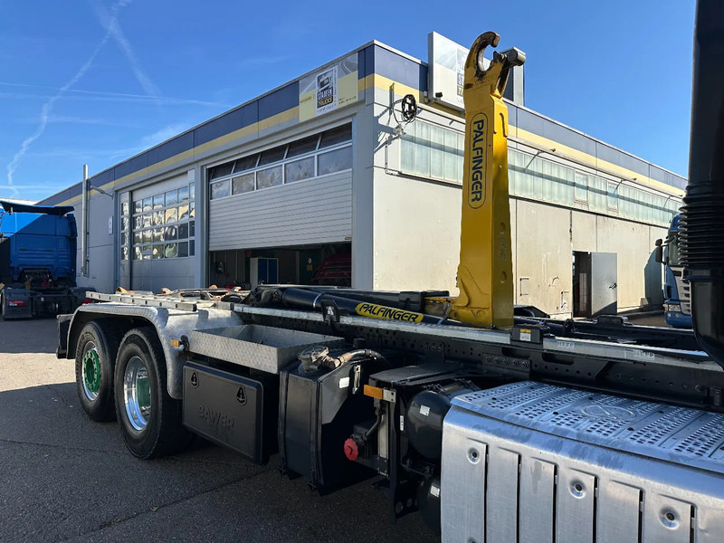 Mercedes-Benz Arocs 2551 6X4*HAD*Abroller *Palfinger*Euro6D*Intarder - Camión multibasculante: foto 4 Mercedes-Benz Arocs 2551 6X4*HAD*Abroller *Palfinger*Euro6D*Intarder - Camión multibasculante: foto 4