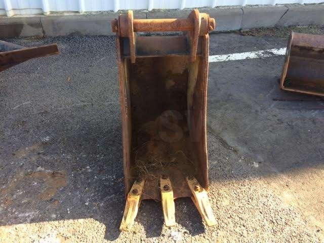 CATERPILLAR 415mm - Type Tractopelle - Cazo para excavadora: foto 3 CATERPILLAR 415mm - Type Tractopelle - Cazo para excavadora: foto 3