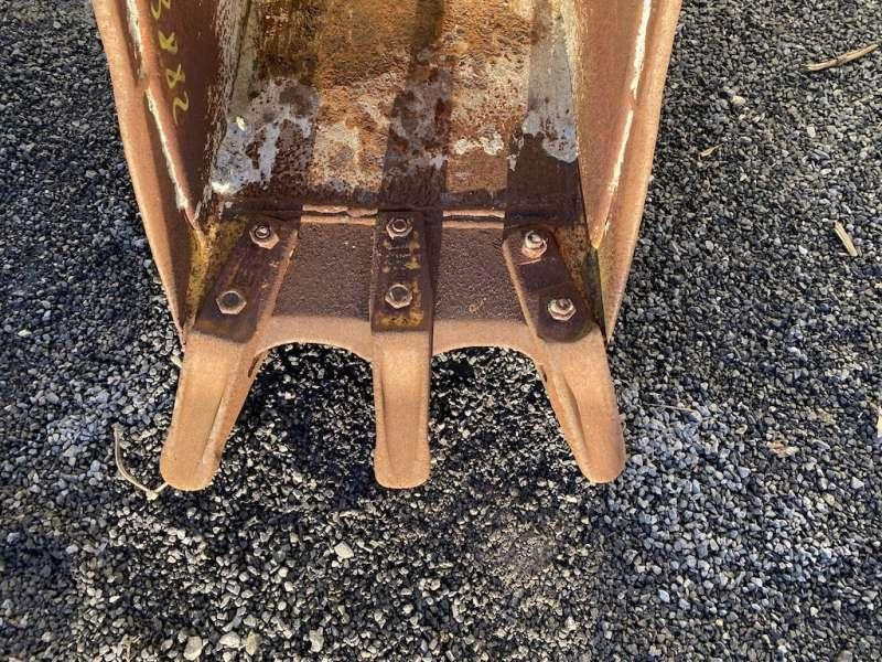 CATERPILLAR 420mm - Cazo para excavadora: foto 2 CATERPILLAR 420mm - Cazo para excavadora: foto 2