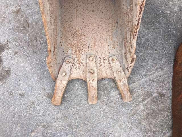 CATERPILLAR 450mm - Tractopelle - Cazo para excavadora: foto 3 CATERPILLAR 450mm - Tractopelle - Cazo para excavadora: foto 3