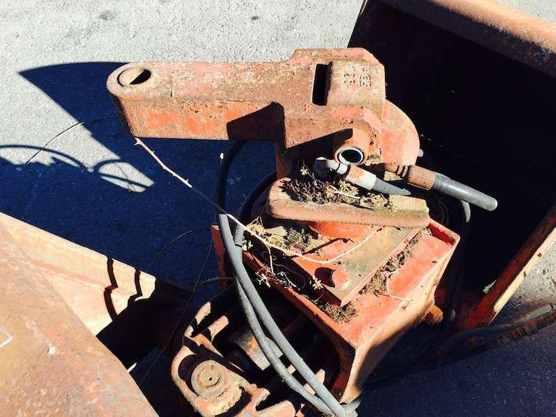 Camion avec rotator - coquilles 500mm reprise - ouverture 1500mm - Pinza de manipulación: foto 2 Camion avec rotator - coquilles 500mm reprise - ouverture 1500mm - Pinza de manipulación: foto 2