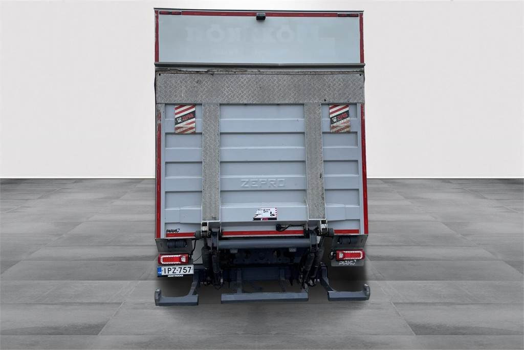 Mercedes-Benz ACTROS 1832L 4x2 8,4m Piako Umpikori - Camión caja cerrada: foto 4 Mercedes-Benz ACTROS 1832L 4x2 8,4m Piako Umpikori - Camión caja cerrada: foto 4