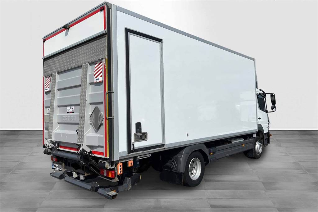 Mercedes-Benz ATEGO 1224L KSA-kori + PL - Camión caja cerrada: foto 5 Mercedes-Benz ATEGO 1224L KSA-kori + PL - Camión caja cerrada: foto 5
