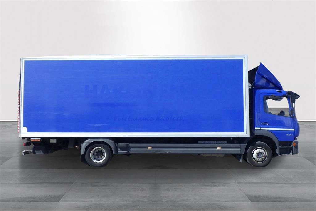 Mercedes-Benz ATEGO 1524 L - Camión caja cerrada: foto 4 Mercedes-Benz ATEGO 1524 L - Camión caja cerrada: foto 4