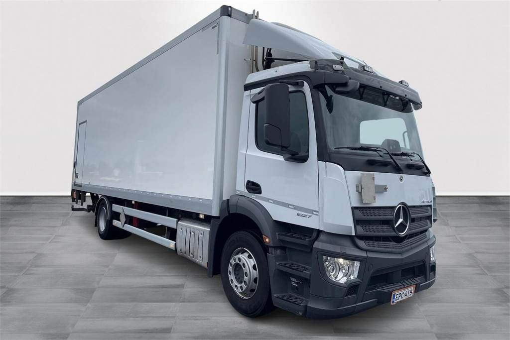 Mercedes-Benz Actros 1827 4x2 8,7m umpikori+PL nostin - Camión isotérmico: foto 2 Mercedes-Benz Actros 1827 4x2 8,7m umpikori+PL nostin - Camión isotérmico: foto 2
