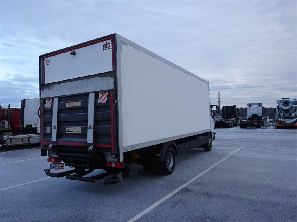 Mercedes-Benz Atego 1524L KSA-kori + PL - Camión caja cerrada: foto 5 Mercedes-Benz Atego 1524L KSA-kori + PL - Camión caja cerrada: foto 5