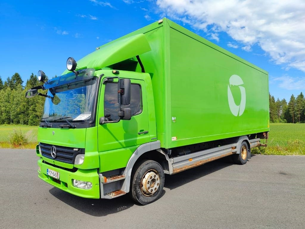 Mercedes-Benz Atego 1224 - Camión caja cerrada: foto 1 Mercedes-Benz Atego 1224 - Camión caja cerrada: foto 1