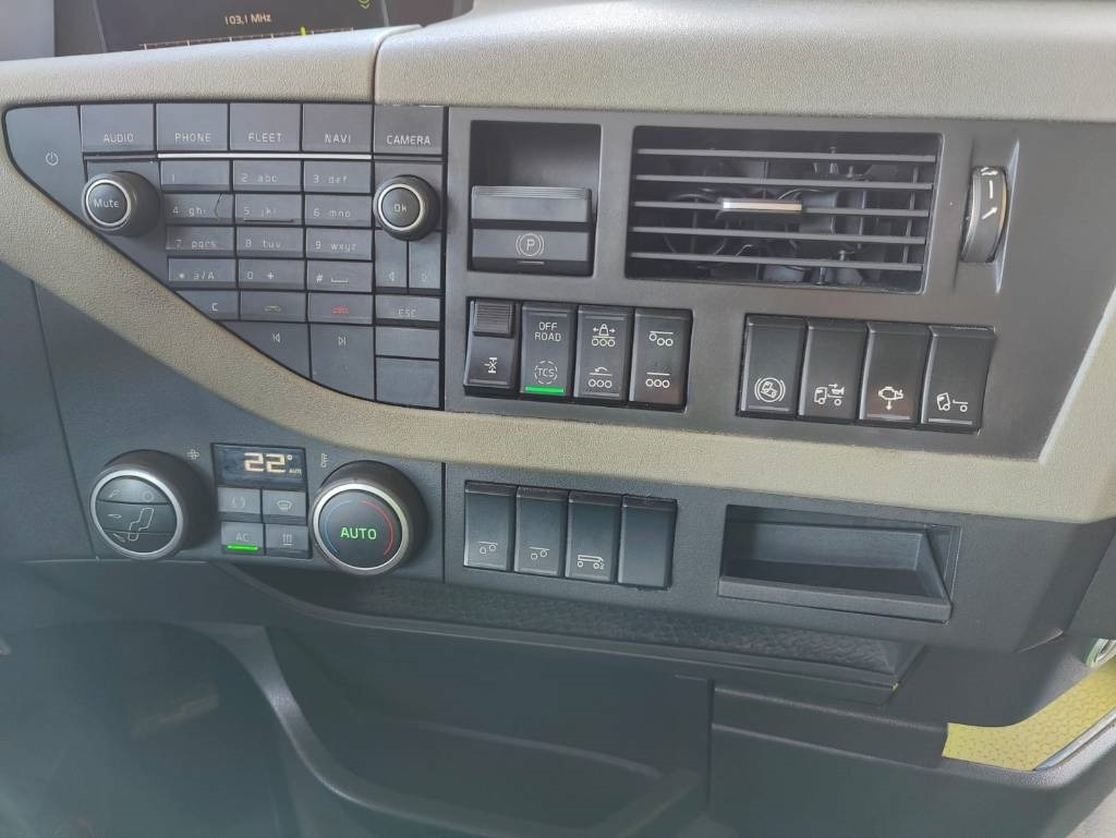 Camión volquete Volvo FH 16 750: foto 23