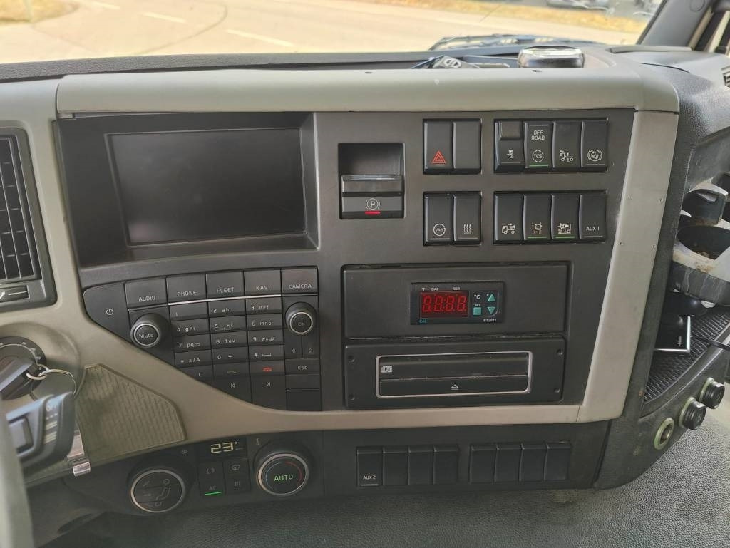 Camión chasis Volvo FM 11: foto 17