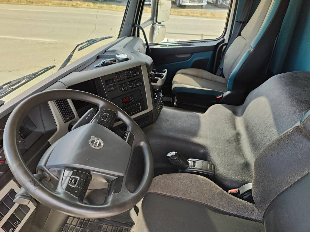 Camión chasis Volvo FM 11: foto 14