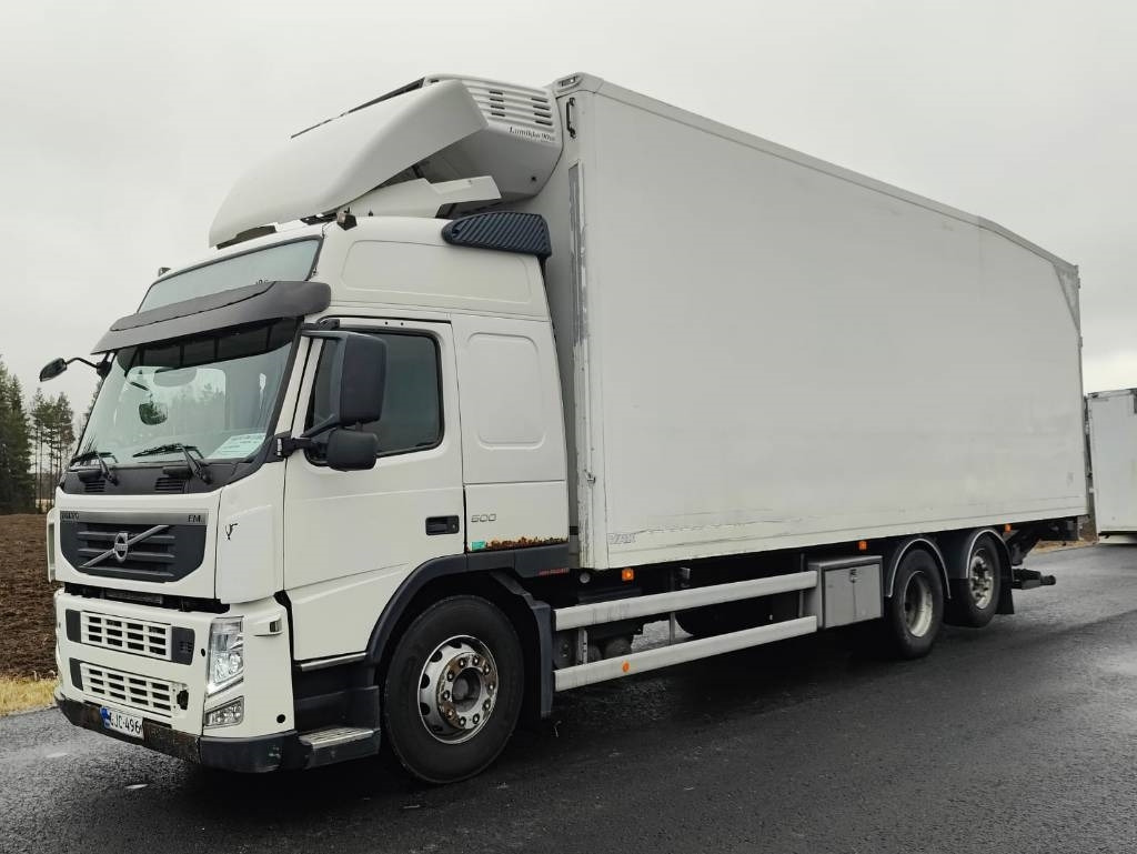 Volvo FM 13 - Camión caja cerrada: foto 1 Volvo FM 13 - Camión caja cerrada: foto 1