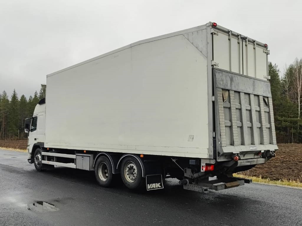 Volvo FM 13 - Camión caja cerrada: foto 4 Volvo FM 13 - Camión caja cerrada: foto 4