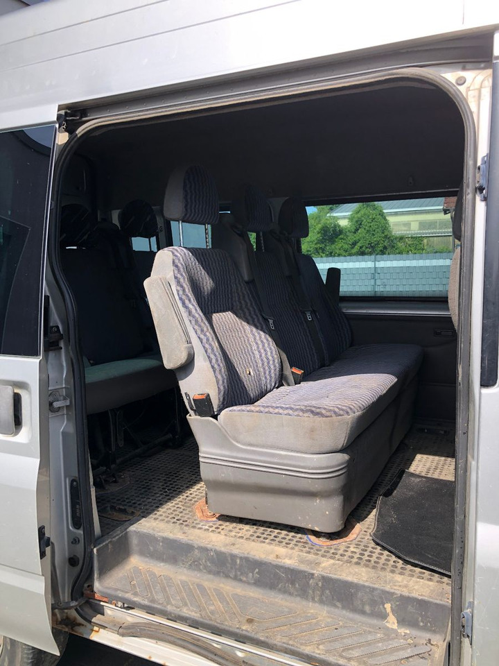 Furgoneta de pasajeros Ford Transit 2.4 TDi, Heckantrieb, 8-Sitzer, Klima: foto 16 Furgoneta de pasajeros Ford Transit 2.4 TDi, Heckantrieb, 8-Sitzer, Klima: foto 16