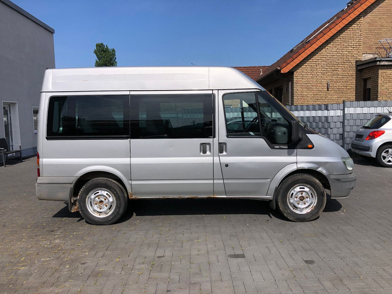 Furgoneta de pasajeros Ford Transit 2.4 TDi, Heckantrieb, 8-Sitzer, Klima: foto 6 Furgoneta de pasajeros Ford Transit 2.4 TDi, Heckantrieb, 8-Sitzer, Klima: foto 6