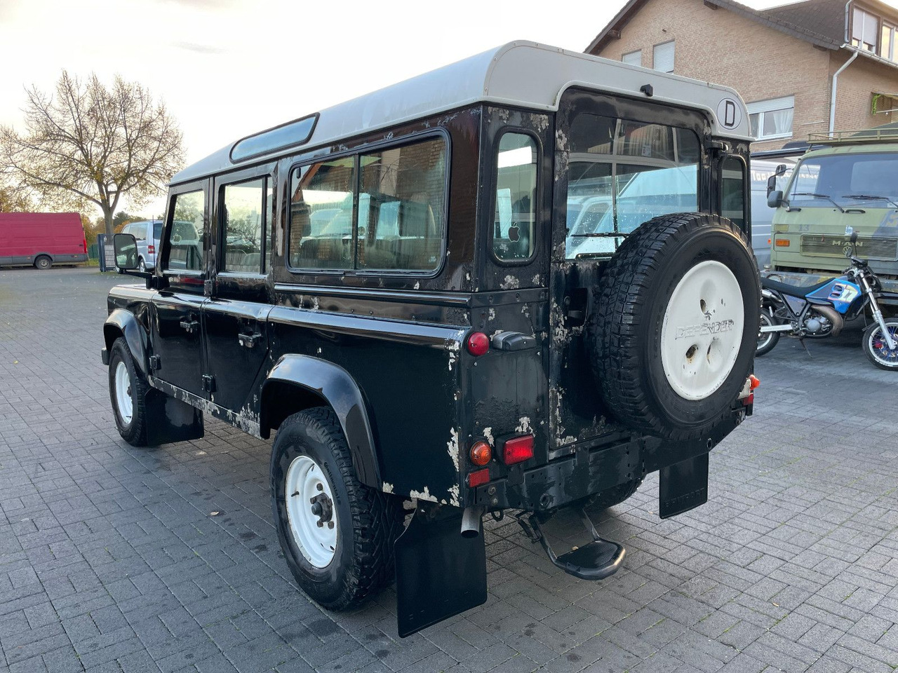 Land Rover Defender 110 SW 2.5 TD , Wohnm.Zulassung, 1.Hand - SUV/ Todoterreno: foto 4 Land Rover Defender 110 SW 2.5 TD , Wohnm.Zulassung, 1.Hand - SUV/ Todoterreno: foto 4