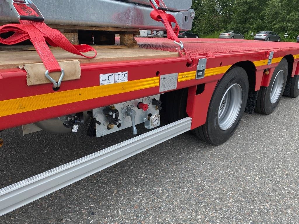 Faymonville Max Trailer, Max100 4AU - Semirremolque góndola rebajadas: foto 4 Faymonville Max Trailer, Max100 4AU - Semirremolque góndola rebajadas: foto 4