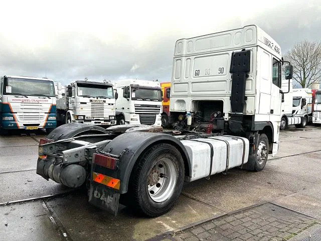 DAF 95.430 XF SPACECAB (EURO 3 / ZF16 MANUAL GEARBOX / ZF-INTARDER / AIRCONDITIONING) - Cabeza tractora: foto 3 DAF 95.430 XF SPACECAB (EURO 3 / ZF16 MANUAL GEARBOX / ZF-INTARDER / AIRCONDITIONING) - Cabeza tractora: foto 3