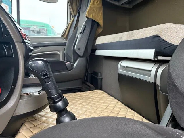 Cabeza tractora DAF XF 105.460 ATE SPACEAB 4x2 (EURO 5 / ZF MANUAL GEARBOX / ZF-INTARDER / HYDRAULIC KIT / P.T.O. / AIRCONDITIONING / ETC.): foto 9