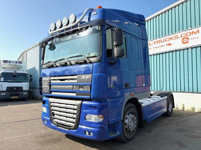 DAF XF 105.460 ATE SPACECAB (ZF16 MANUAL GEARBOX / HYDRAULIC KIT / P.T.O. / ADR-VLG / FULL SPOILERSET / FRIDGE) - Cabeza tractora: foto 1 DAF XF 105.460 ATE SPACECAB (ZF16 MANUAL GEARBOX / HYDRAULIC KIT / P.T.O. / ADR-VLG / FULL SPOILERSET / FRIDGE) - Cabeza tractora: foto 1