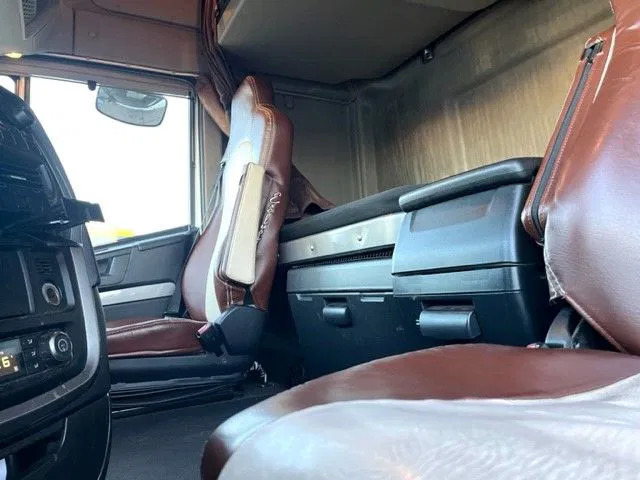 Cabeza tractora Iveco Stralis AS440S42T/P HI-WAY DUTCH TRUCK (APK/TUV -> 02-2024 / EURO 6 / AS-TRONIC / 2 TANKS / LEATHER SEATS / FRIDGE): foto 10
