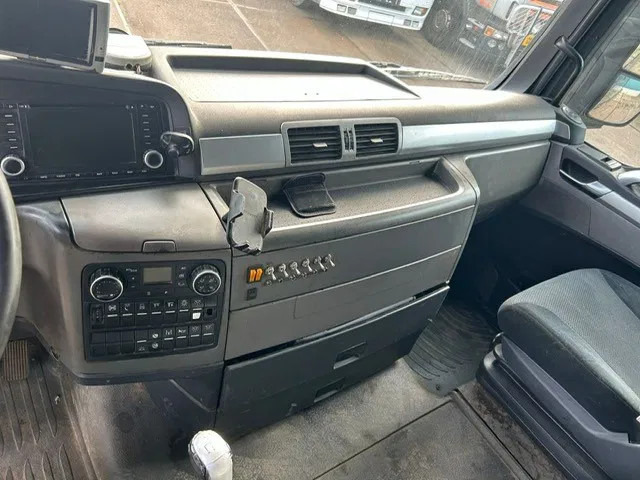 Leasing de MAN TGX 26.480BLS XLX 6x2 (ZF16 MANUAL GEARBOX / EURO 5 / SLIDING FIFTH WHEEL / LIFT-AXLE / STEERING AXLE / AIRCONDITIONING) MAN TGX 26.480BLS XLX 6x2 (ZF16 MANUAL GEARBOX / EURO 5 / SLIDING FIFTH WHEEL / LIFT-AXLE / STEERING AXLE / AIRCONDITIONING): foto 8