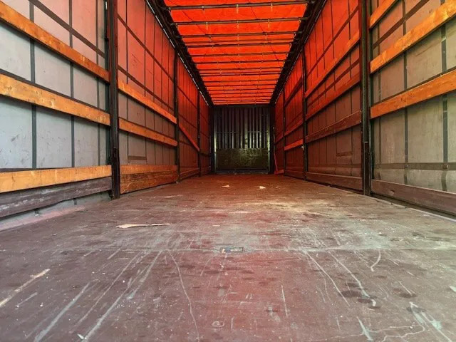 Krone SPD27 3-AXLE CURTAINSIDE WITH SLIDING ROOF (DRUM BRAKES / SAF-AXLES / ABS-BRAKE SYSTEM / XL-CERTIFICATE) - Semirremolque lona: foto 3 Krone SPD27 3-AXLE CURTAINSIDE WITH SLIDING ROOF (DRUM BRAKES / SAF-AXLES / ABS-BRAKE SYSTEM / XL-CERTIFICATE) - Semirremolque lona: foto 3