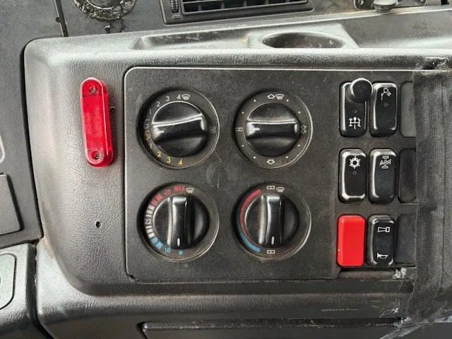 Camión grúa Mercedes-Benz Actros 2031 K WITH PALFINGER PK1101 CRANE (MANUAL GEARBOX / FULL STEEL SUSPENSION / REDUCTION AXLE / REMOTE CONTROL): foto 15