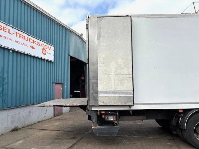 Camión frigorífico Renault D 19 D320 SLEEPERCAB 4x2 LAMBERET / THERMOKING (EURO 6 / RETARDER / AUTOMATIC GEARBOX / AIRCONDITIONING): foto 9