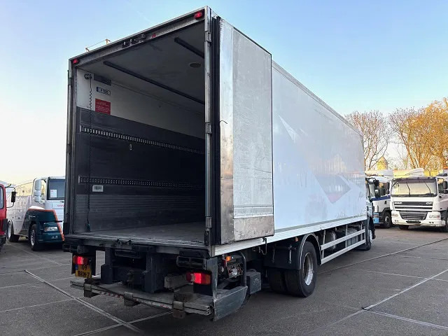 Camión frigorífico Renault D 19 D320 SLEEPERCAB 4x2 LAMBERET / THERMOKING (EURO 6 / RETARDER / AUTOMATIC GEARBOX / AIRCONDITIONING): foto 6