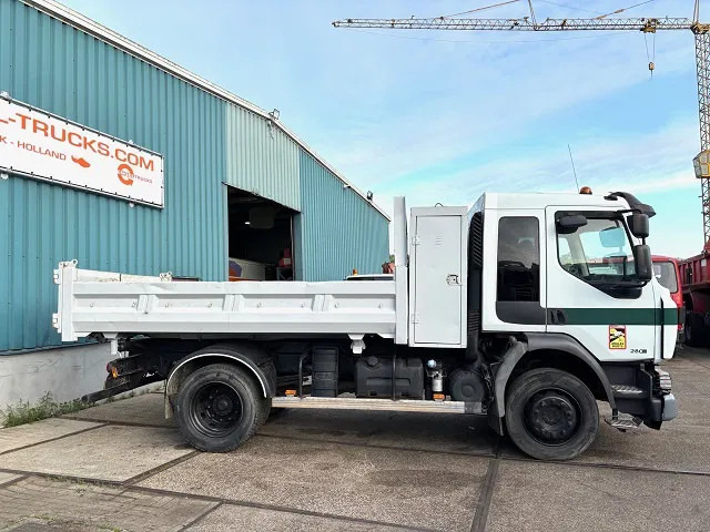 Renault Midlum 280 DXI FULL STEEL SUSPENSION 3-WAY KIPPER (8 GEARS MANUAL GEARBOX / FULL STEEL SUSPENSION / 3-SEATS / P.T.O. / ETC) - Camión volquete: foto 4 Renault Midlum 280 DXI FULL STEEL SUSPENSION 3-WAY KIPPER (8 GEARS MANUAL GEARBOX / FULL STEEL SUSPENSION / 3-SEATS / P.T.O. / ETC) - Camión volquete: foto 4