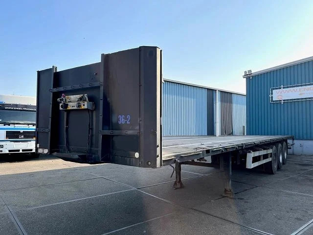 Van Hool 3B1047 13.60M. FLATBED TRAILER WITH 40FT TWISTLOCKS (SAF-AXLES / DISC BRAKES / 40FT TWISTLOCKS) - Semirremolque plataforma/ Caja abierta: foto 1 Van Hool 3B1047 13.60M. FLATBED TRAILER WITH 40FT TWISTLOCKS (SAF-AXLES / DISC BRAKES / 40FT TWISTLOCKS) - Semirremolque plataforma/ Caja abierta: foto 1