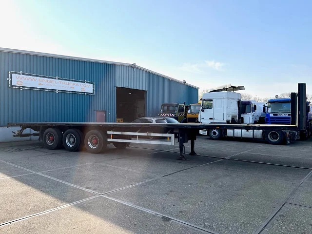 Van Hool 3B1047 13.60M. FLATBED TRAILER WITH 40FT TWISTLOCKS (SAF-AXLES / DISC BRAKES / 40FT TWISTLOCKS) - Semirremolque plataforma/ Caja abierta: foto 4 Van Hool 3B1047 13.60M. FLATBED TRAILER WITH 40FT TWISTLOCKS (SAF-AXLES / DISC BRAKES / 40FT TWISTLOCKS) - Semirremolque plataforma/ Caja abierta: foto 4