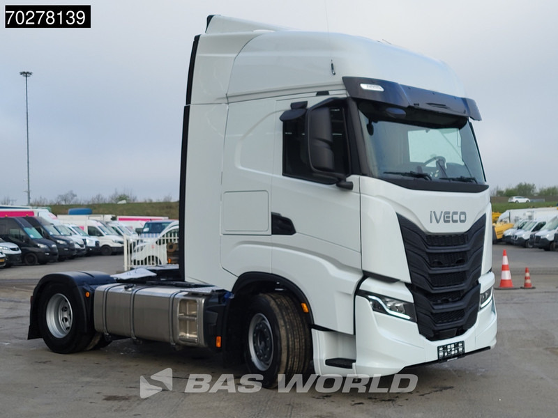 Iveco S-Way 500 4X2 NEW MY24! 2x Tanks Standklima ACC Euro 6 - Cabeza tractora: foto 3 Iveco S-Way 500 4X2 NEW MY24! 2x Tanks Standklima ACC Euro 6 - Cabeza tractora: foto 3