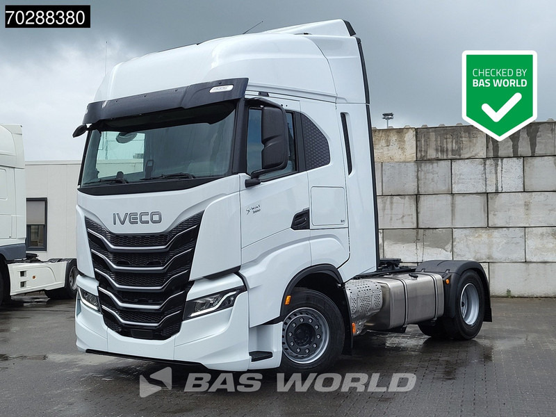 Iveco S-way 580 4X2 NEW! 2x Tanks Navi ACC Standklima - Cabeza tractora: foto 1 Iveco S-way 580 4X2 NEW! 2x Tanks Navi ACC Standklima - Cabeza tractora: foto 1