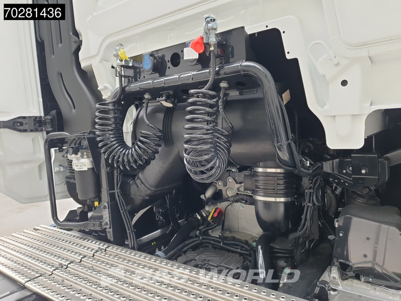 Cabeza tractora MAN TGX 18.480 4X2 NEW! GX Retarder 2x Tanks Standklima ACC Navi: foto 6