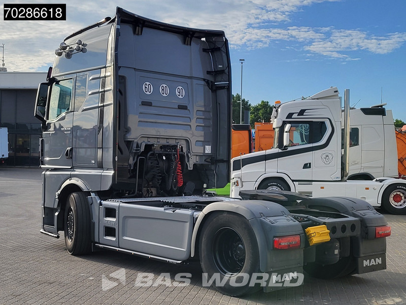 MAN TGX 18.520 4X2 Individual Lion S! GX Retarder Full-Air 2x Tanks Navi LED ACC Euro 6 - Cabeza tractora: foto 2 MAN TGX 18.520 4X2 Individual Lion S! GX Retarder Full-Air 2x Tanks Navi LED ACC Euro 6 - Cabeza tractora: foto 2