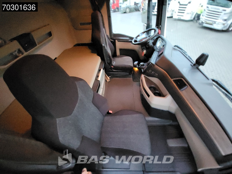 Leasing de MAN TGX 33.640 6X4 GM Retarder Standklima MAN TGX 33.640 6X4 GM Retarder Standklima: foto 18 Leasing de MAN TGX 33.640 6X4 GM Retarder Standklima MAN TGX 33.640 6X4 GM Retarder Standklima: foto 18