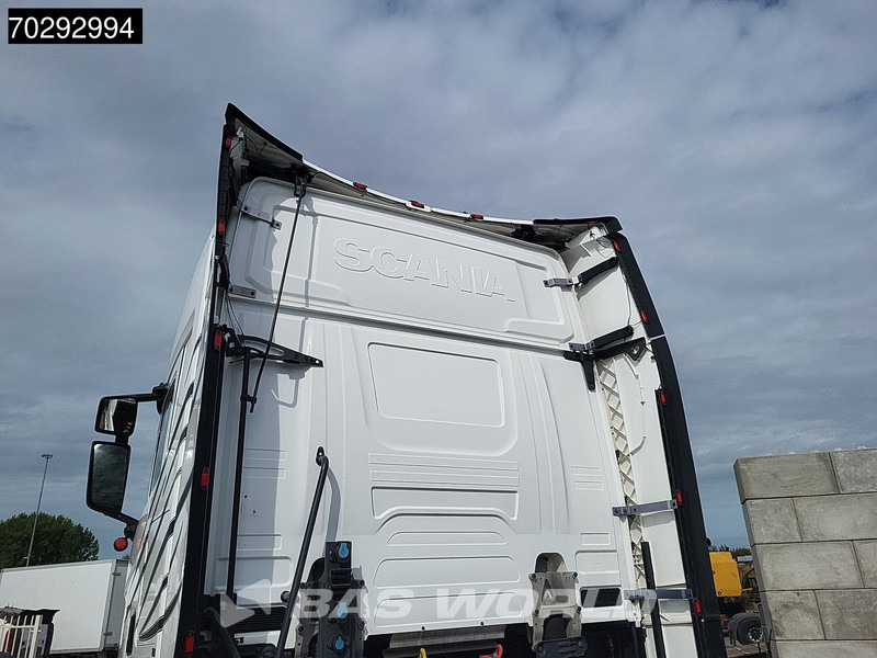 Scania S520 S 4X2 Retarder Full-Air 2x Tanks Leder Standklima Navi ACC LED Euro 6 - Cabeza tractora: foto 5 Scania S520 S 4X2 Retarder Full-Air 2x Tanks Leder Standklima Navi ACC LED Euro 6 - Cabeza tractora: foto 5